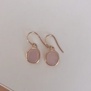 Siren Wire Earrings
18ct Rose Gold Vermeil & Rose Quartz